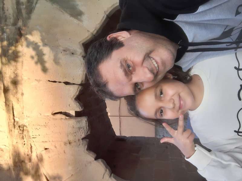 Foto de Enrique y Dafne al acabar el juego