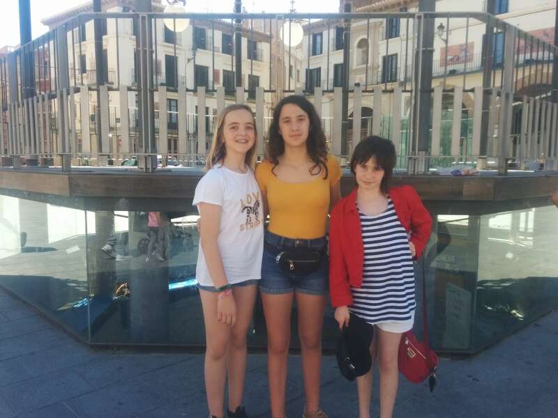 Foto de Claudia, Nahia ,María  al acabar el juego