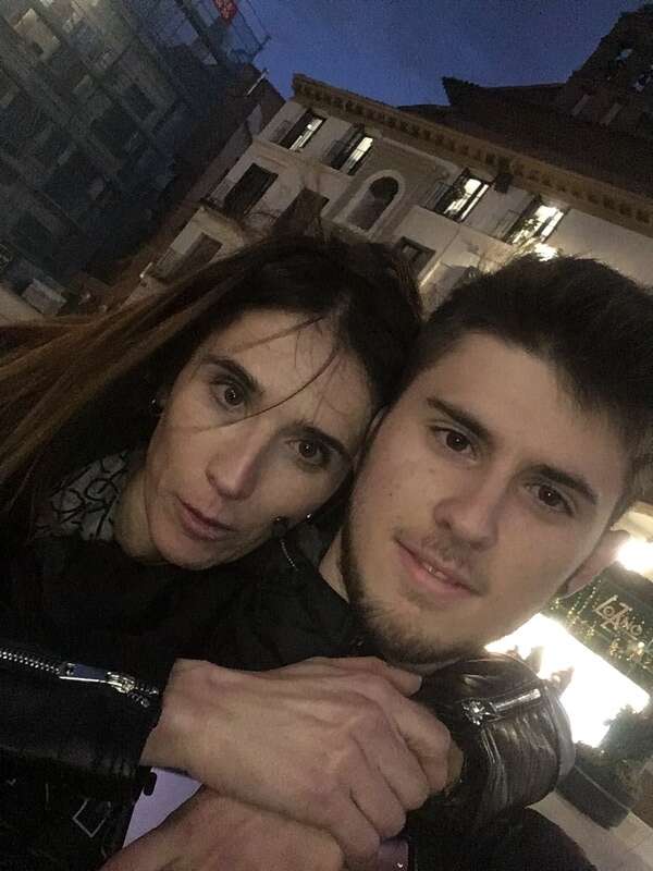 Foto de Los Calavia al acabar el juego