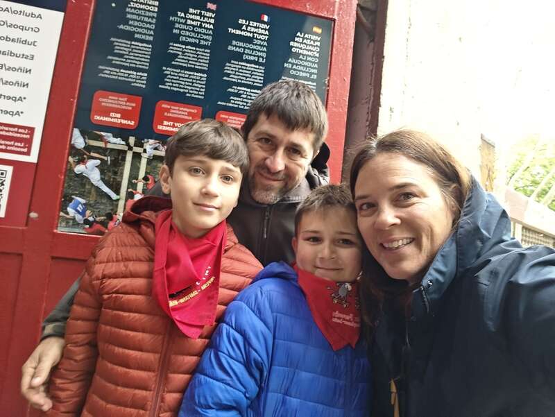 Foto de Familia Roel al acabar el juego